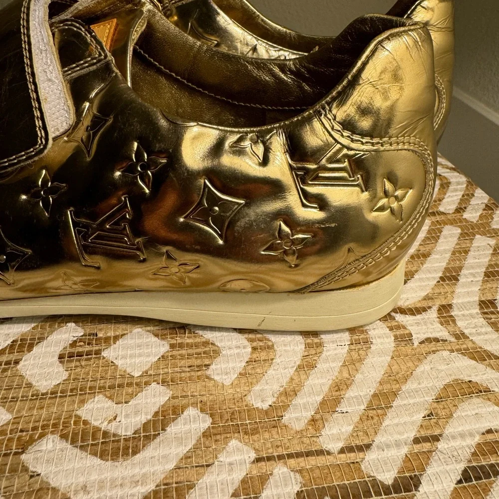 Rare Gold Pillow Louis Vuitton Gold Sneakers🥳🥳❌❌ - Picture 9 of 11